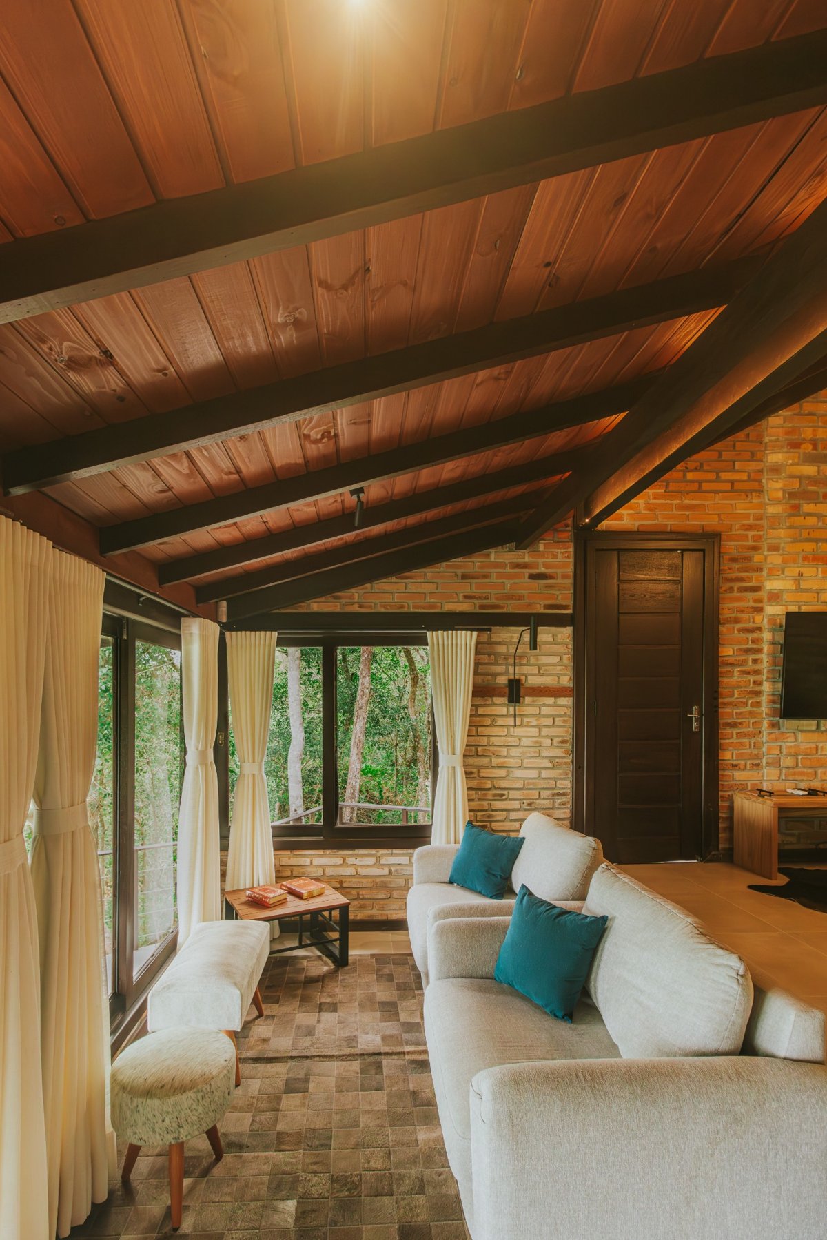 Ambiente e detalhes da Cabana Odoyá