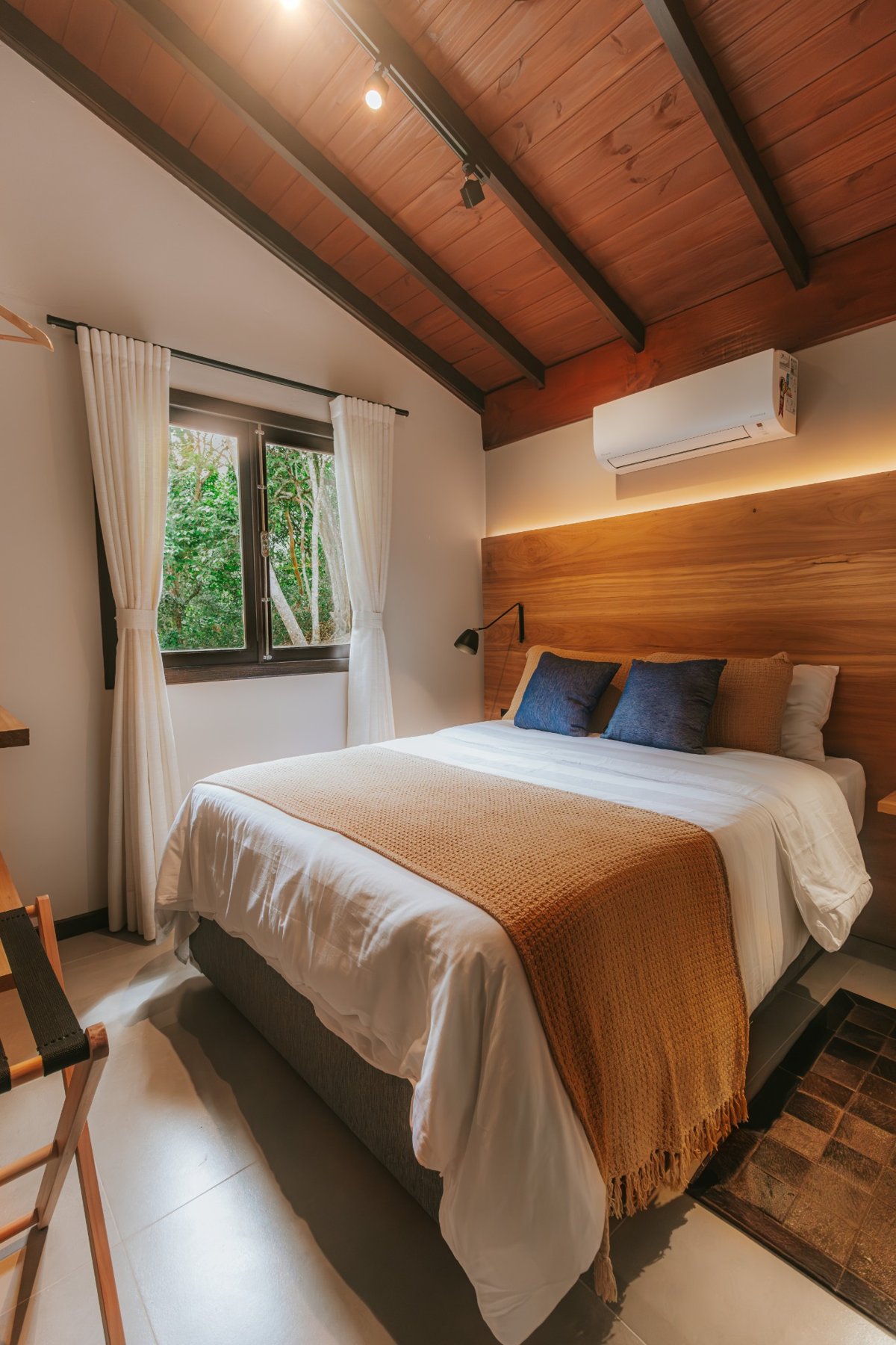Ambiente e detalhes da Cabana Odoyá