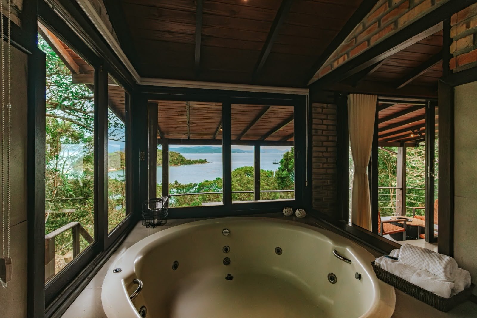 Ambiente e detalhes da Cabana Odoyá